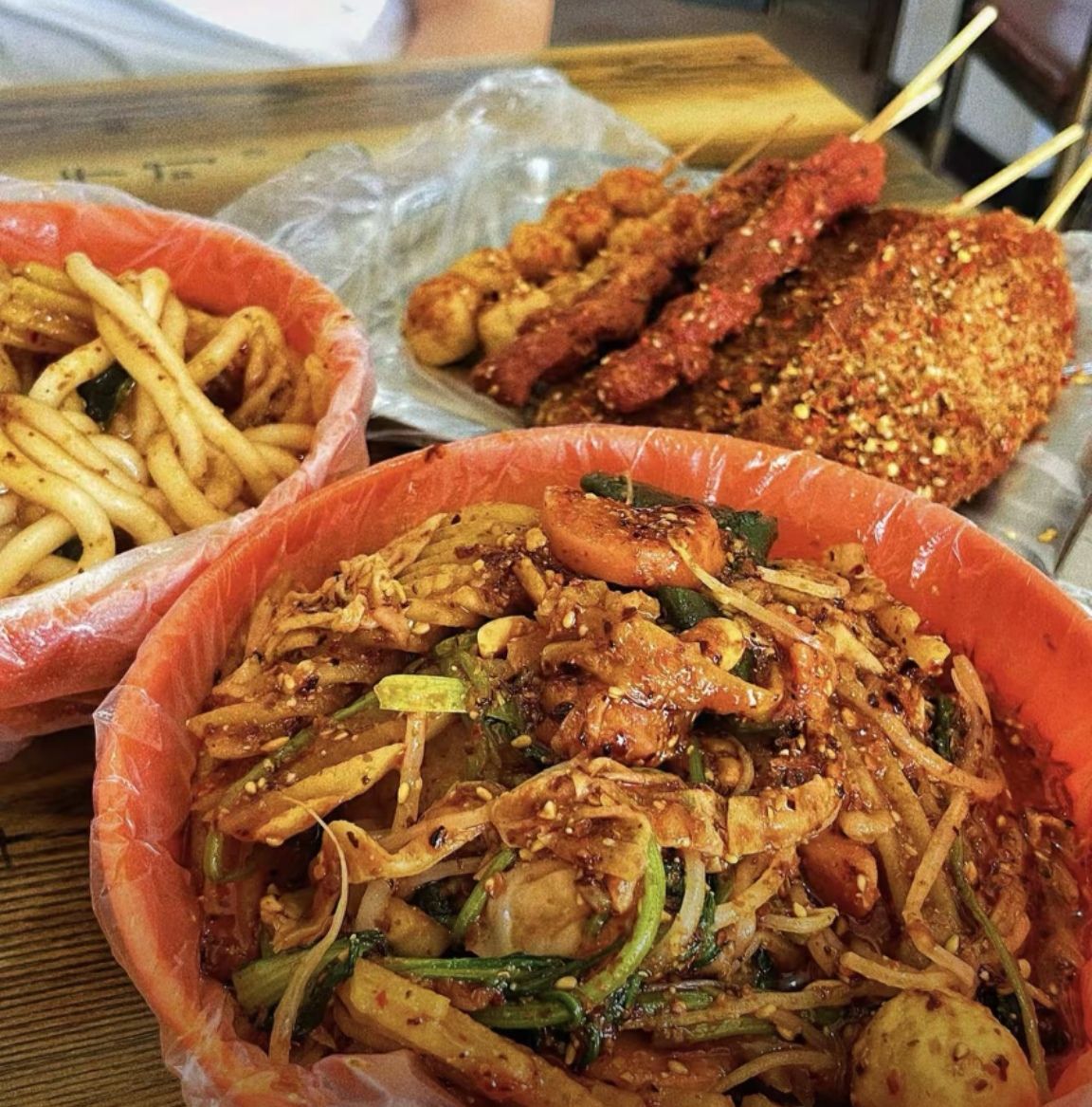 三姐弟麻辣拌麻辣盆酸辣粉(东洲店)