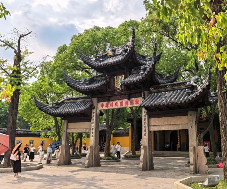 西园寺-天王殿(西园弄)实景照片