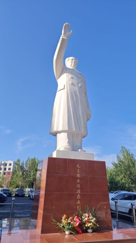 毛主席雕像