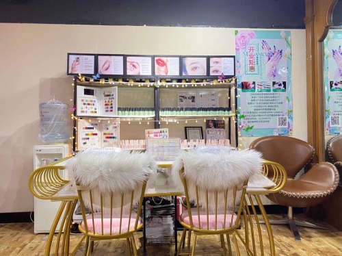 审美造型(香江风景城1期店)