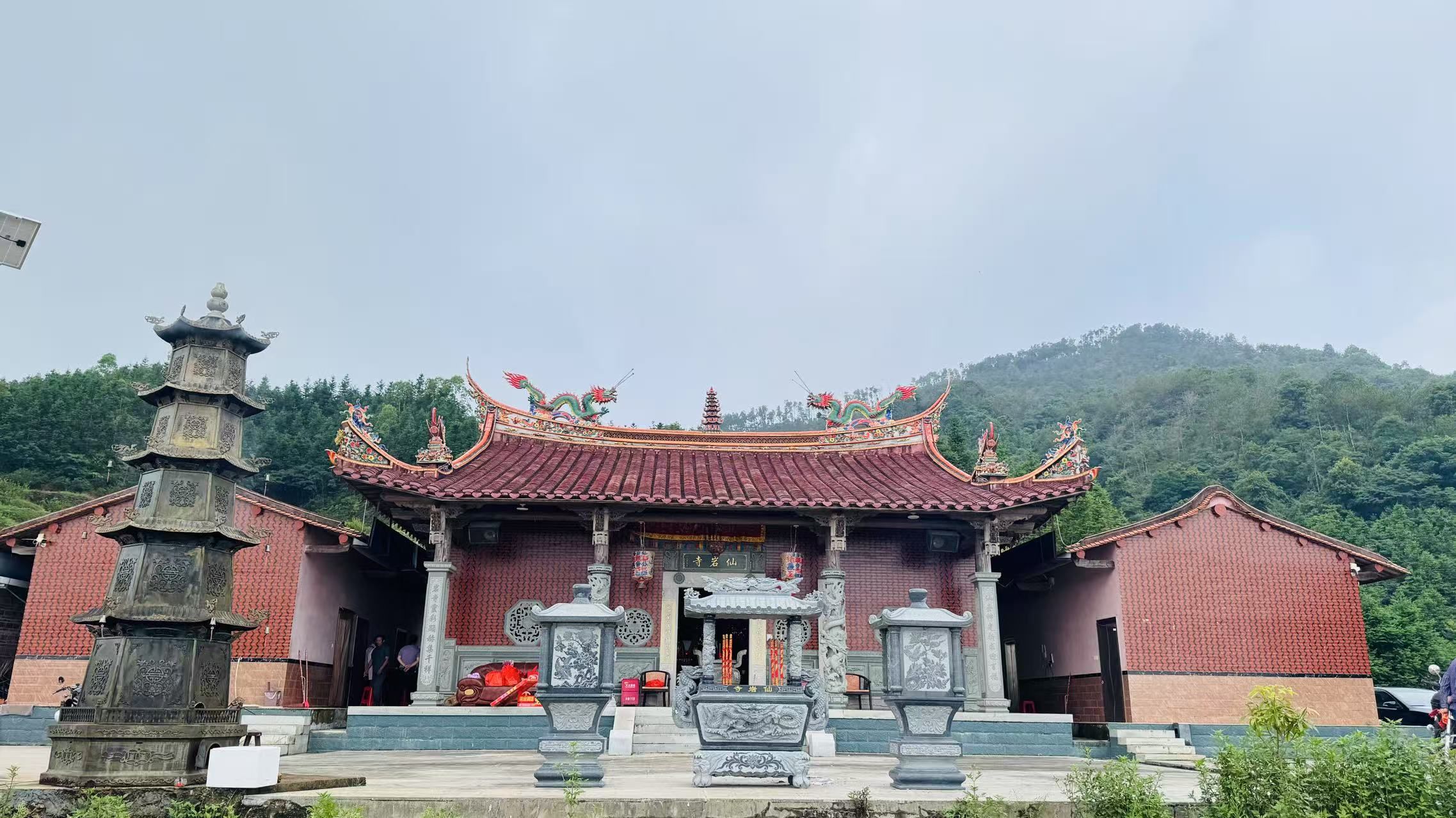 万岁山仙岩寺实景照片