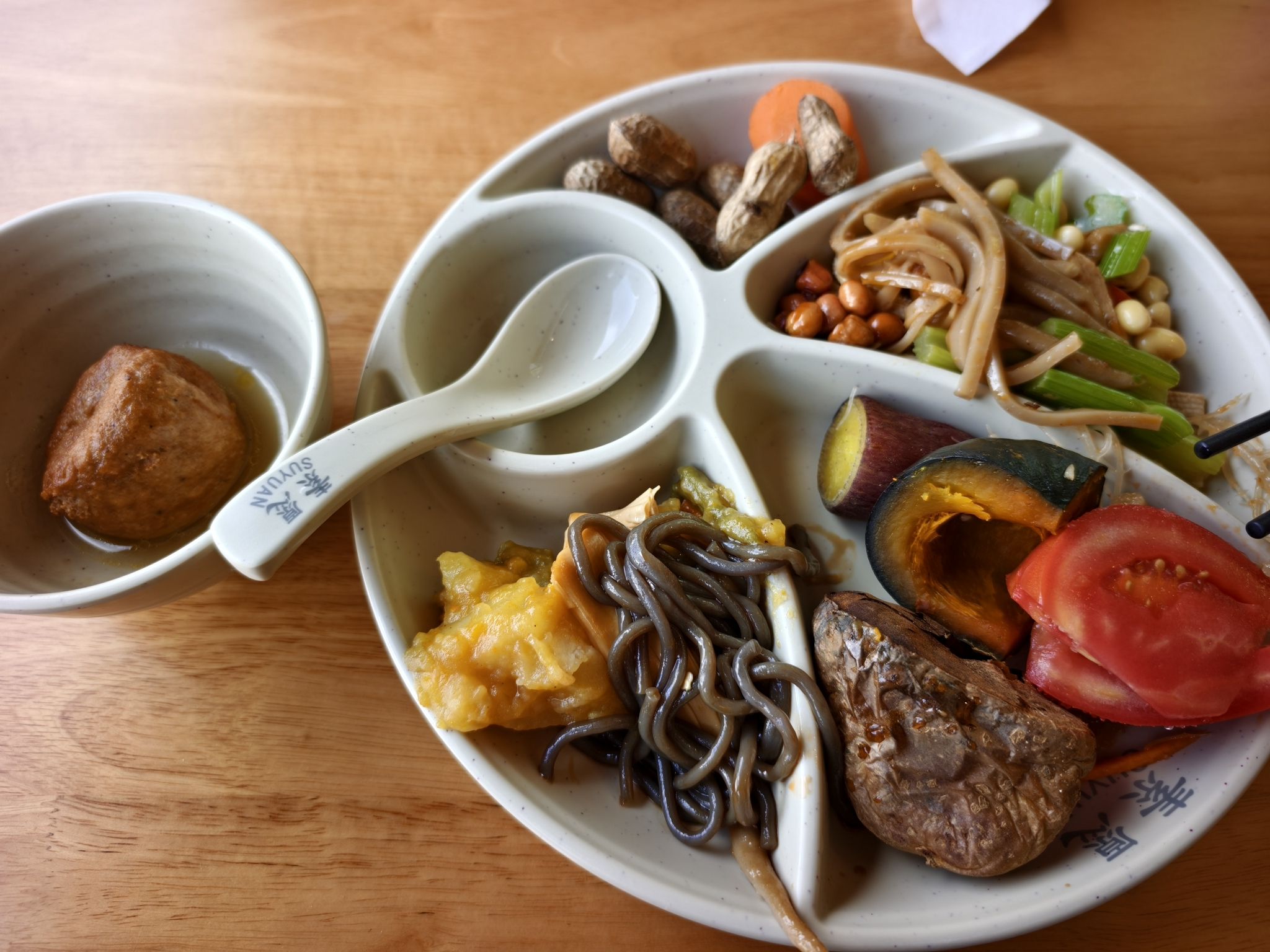 素愿素食自助金界里店