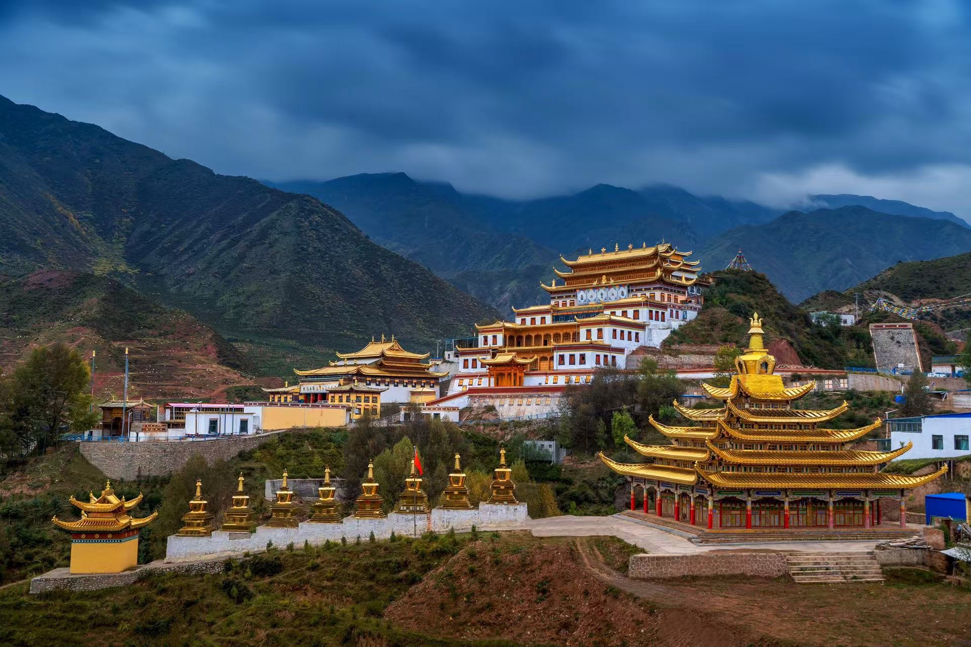 旺加寺实景照片