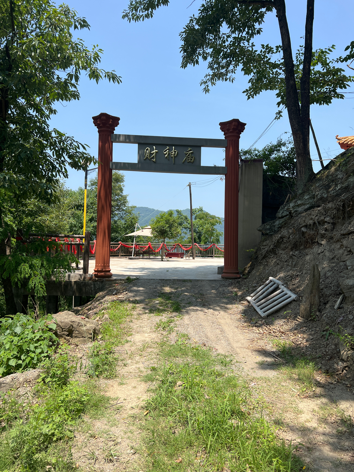 安康市白河县冷水镇水坪村阳坡财神庙实景照片