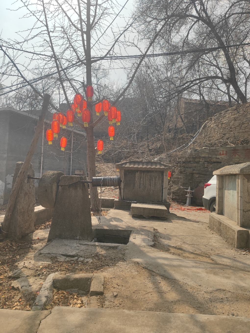 济南圆通山普门禅寺古井实景照片