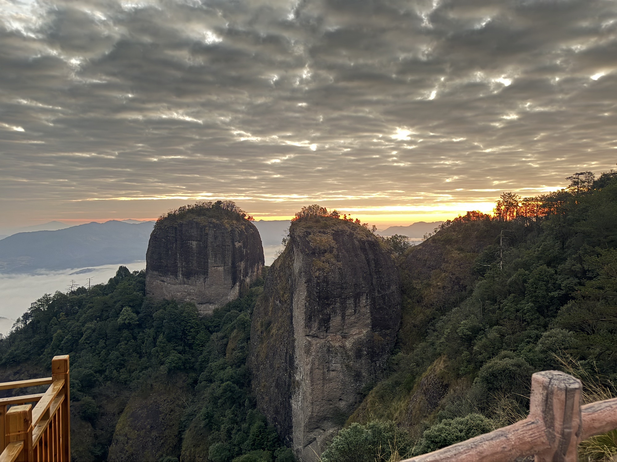 泰宁龙王岩寺实景照片