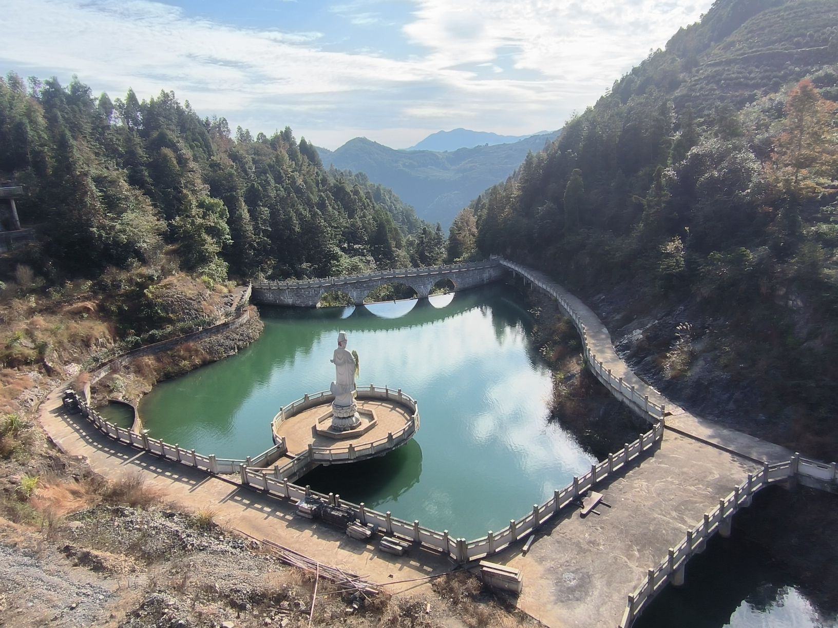 福鼎华严天湖寺实景照片