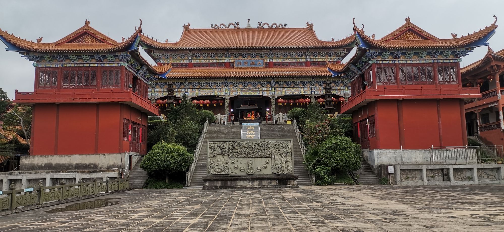 大雄宝殿实景照片