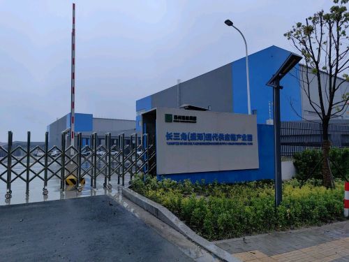 苏州吴江区 仓库出租2000㎡ 钢结构 可分租 带货梯实景图