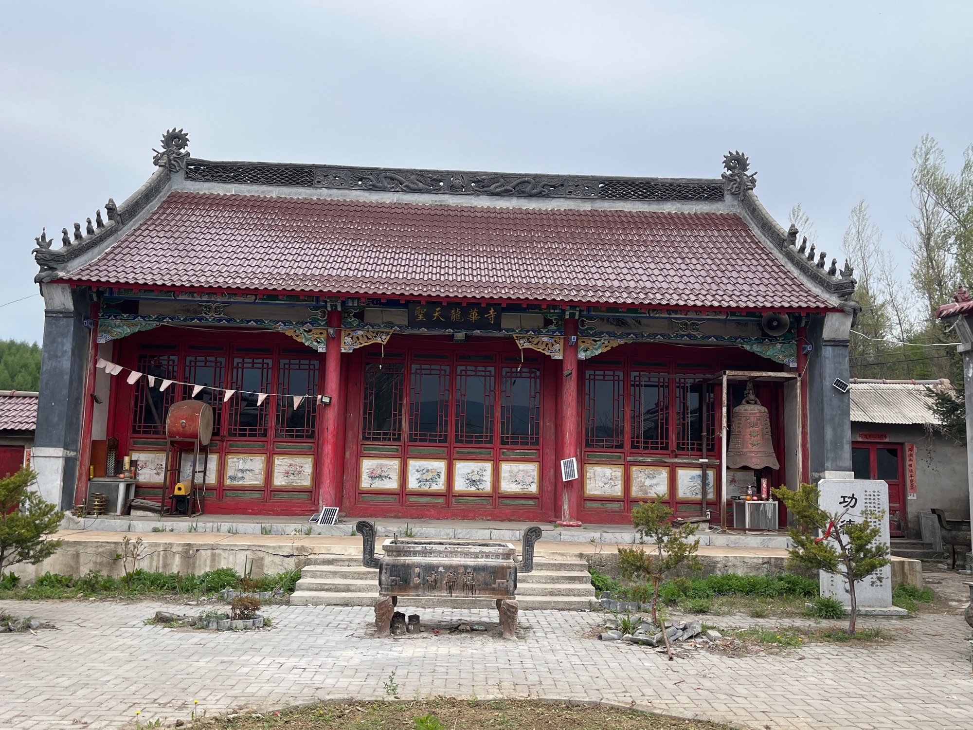圣天龙华寺实景照片