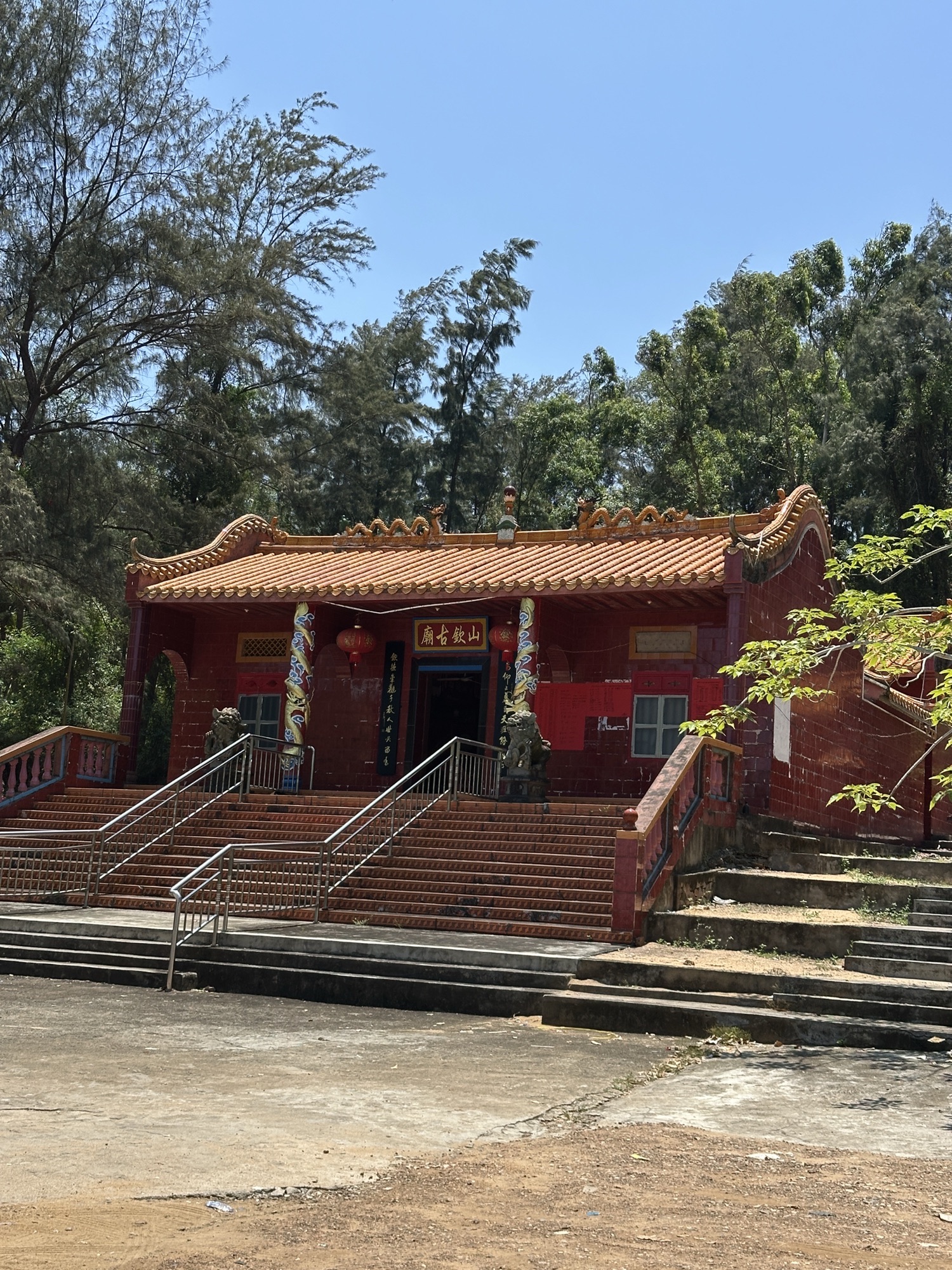 山钦古庙实景照片
