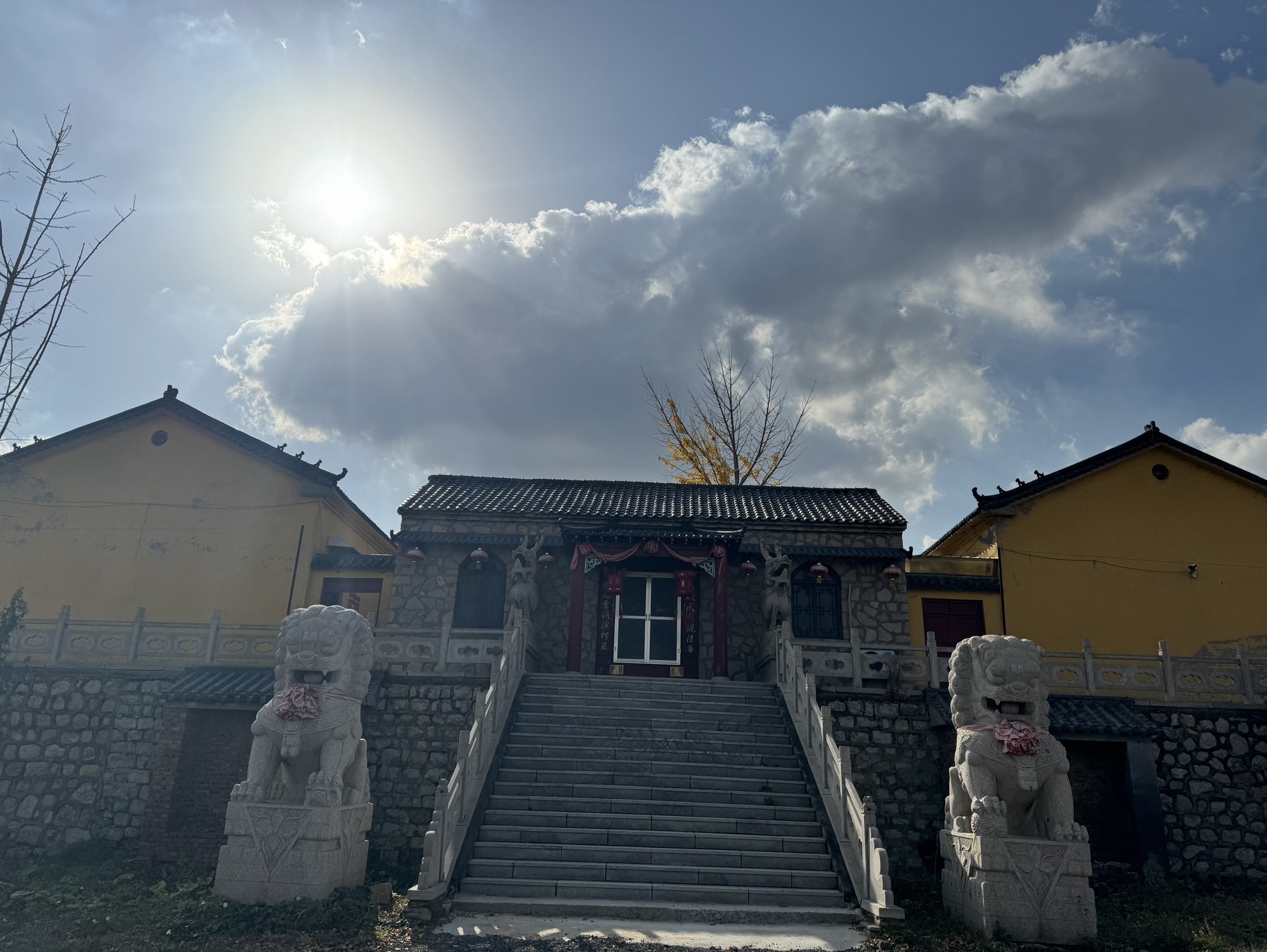 华藏寺实景照片