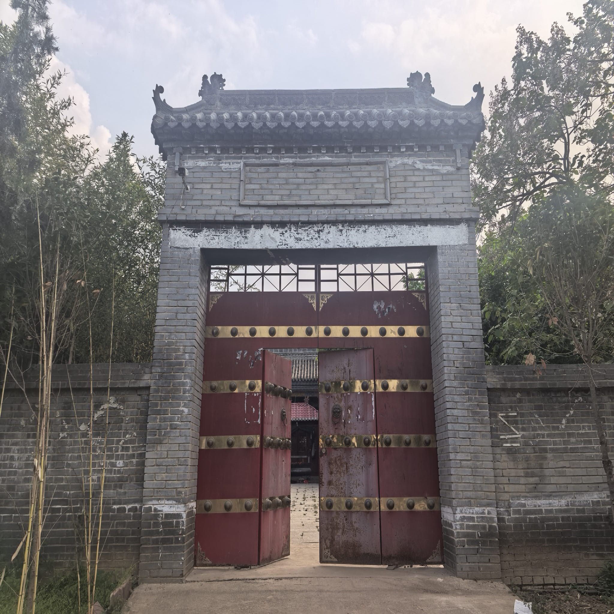 石佛寺实景照片