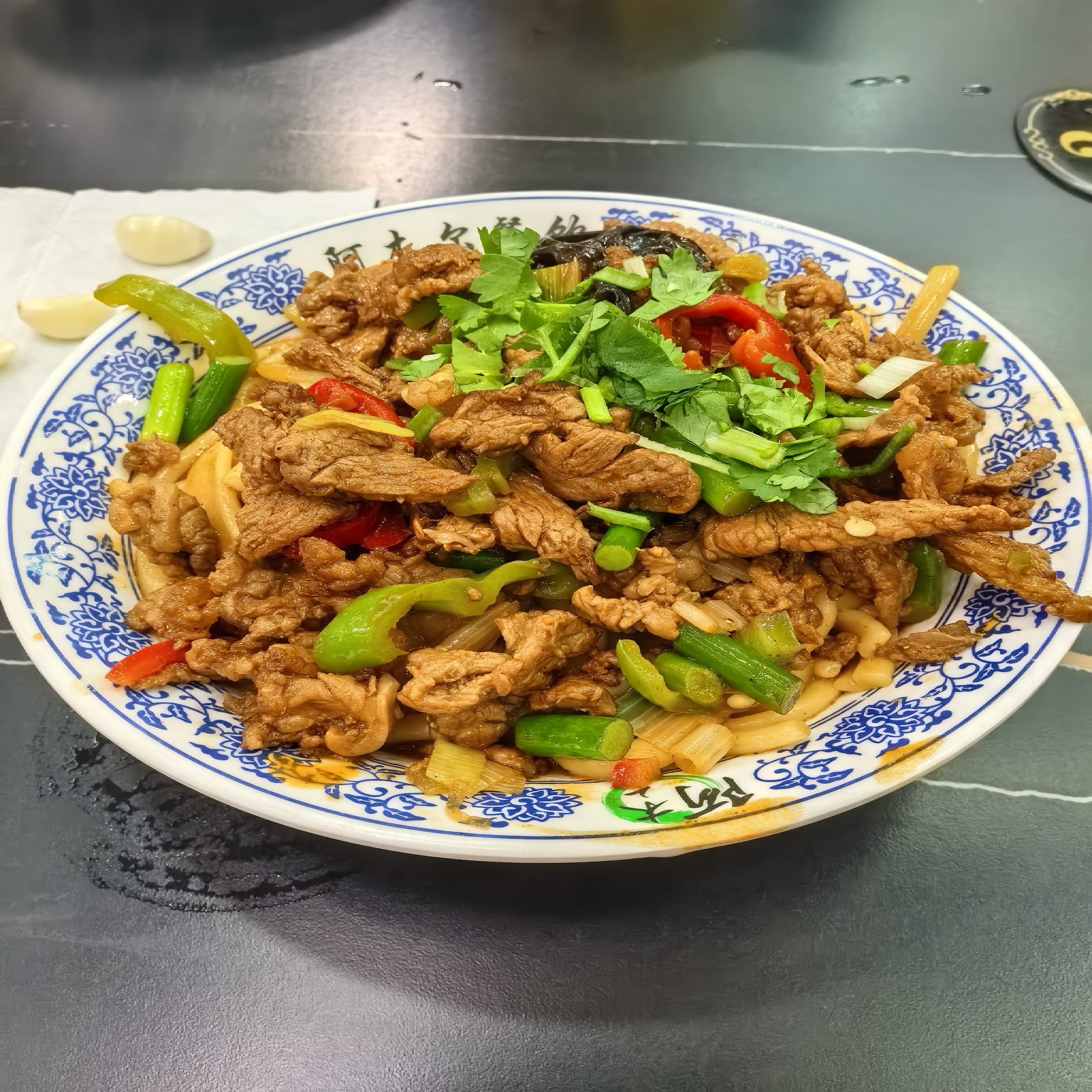 阿木尔炒拉条总店(西关路店)