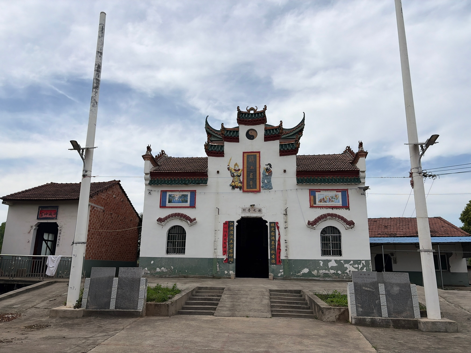 镇江古寺实景照片