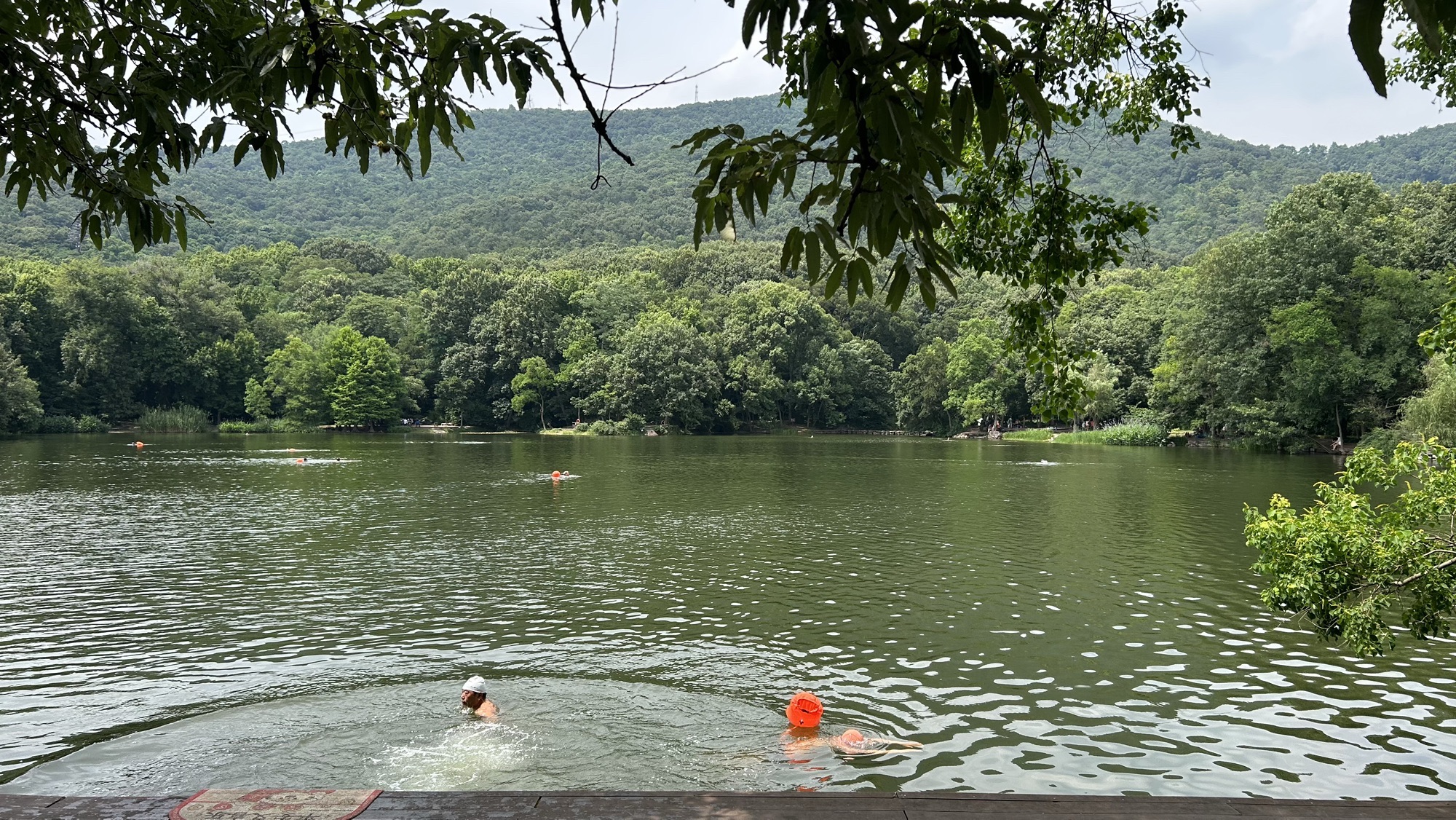 钟山风景区紫霞湖
