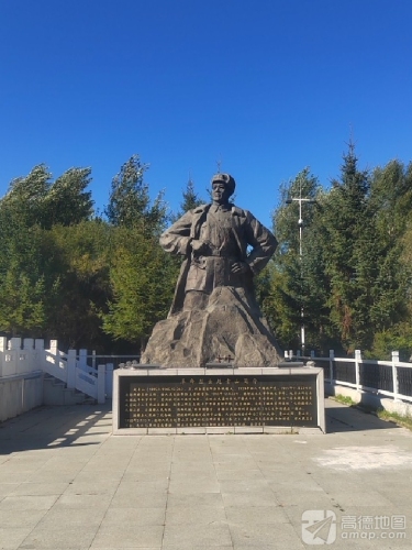 赵青山雕塑