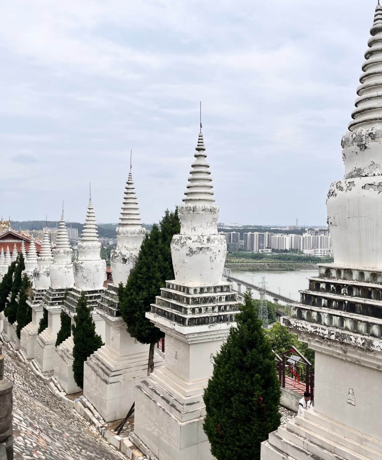 圣水寺-大雄宝殿实景照片