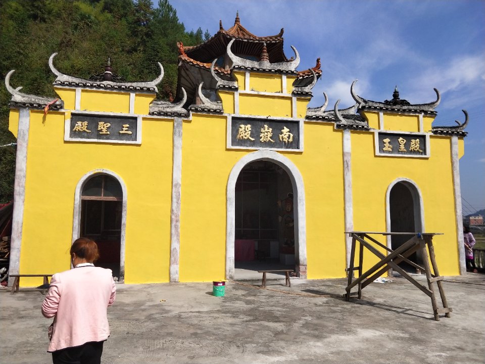 灵佛寺实景照片