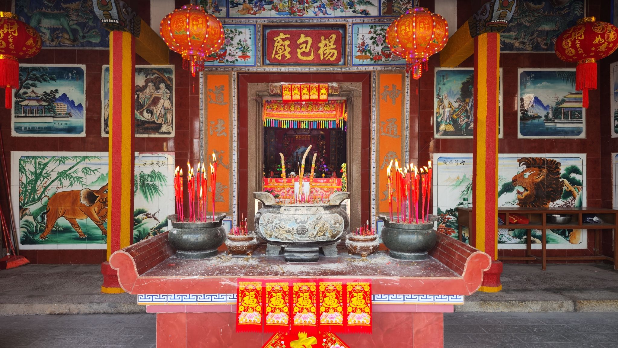霞新杨包庙实景照片