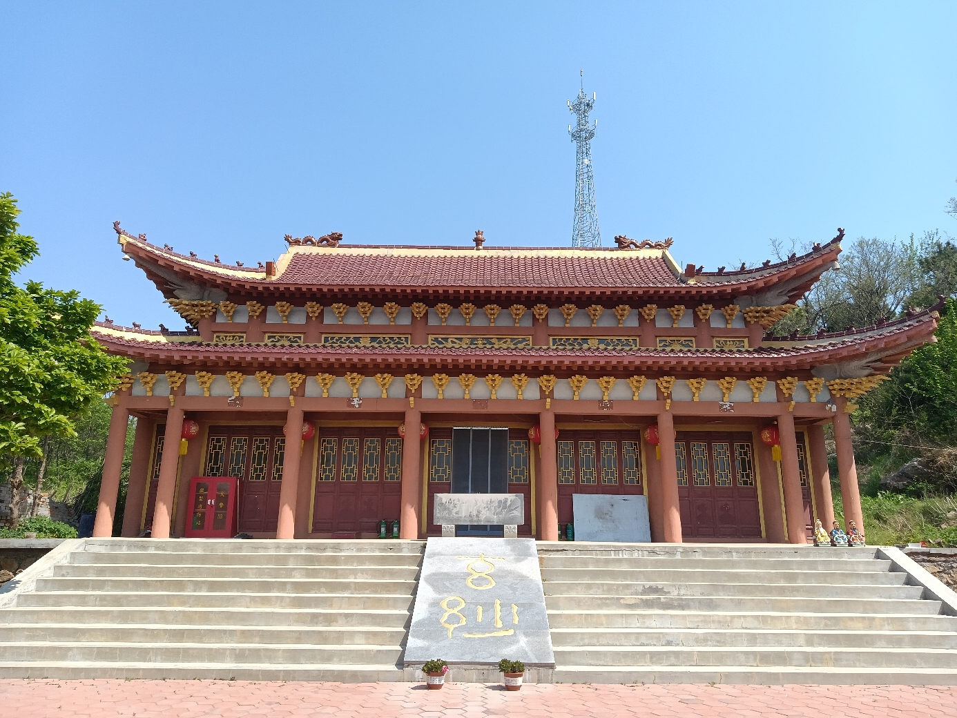 普兰店区砬子山庙实景照片