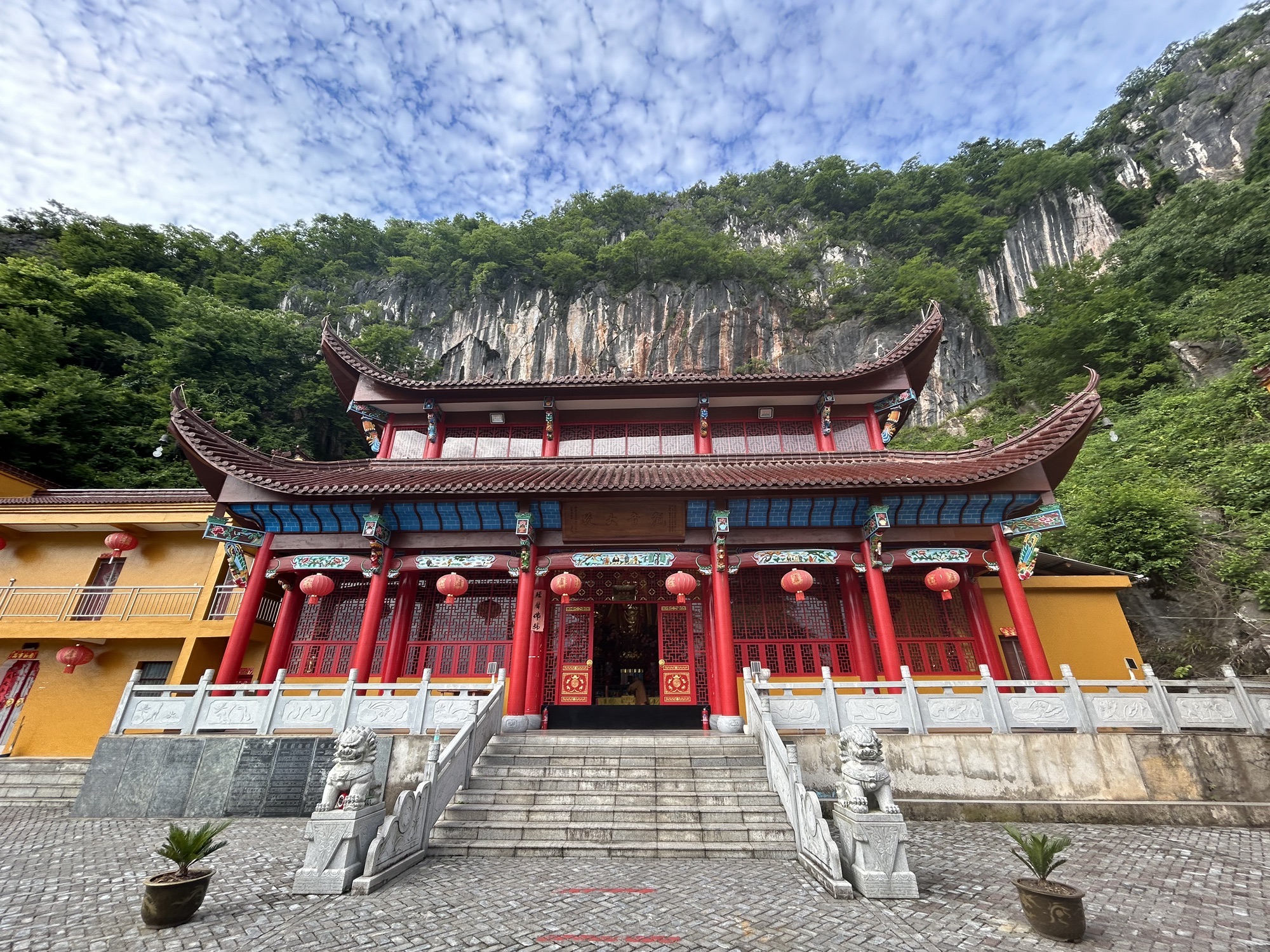 火焰山大慈寺实景照片