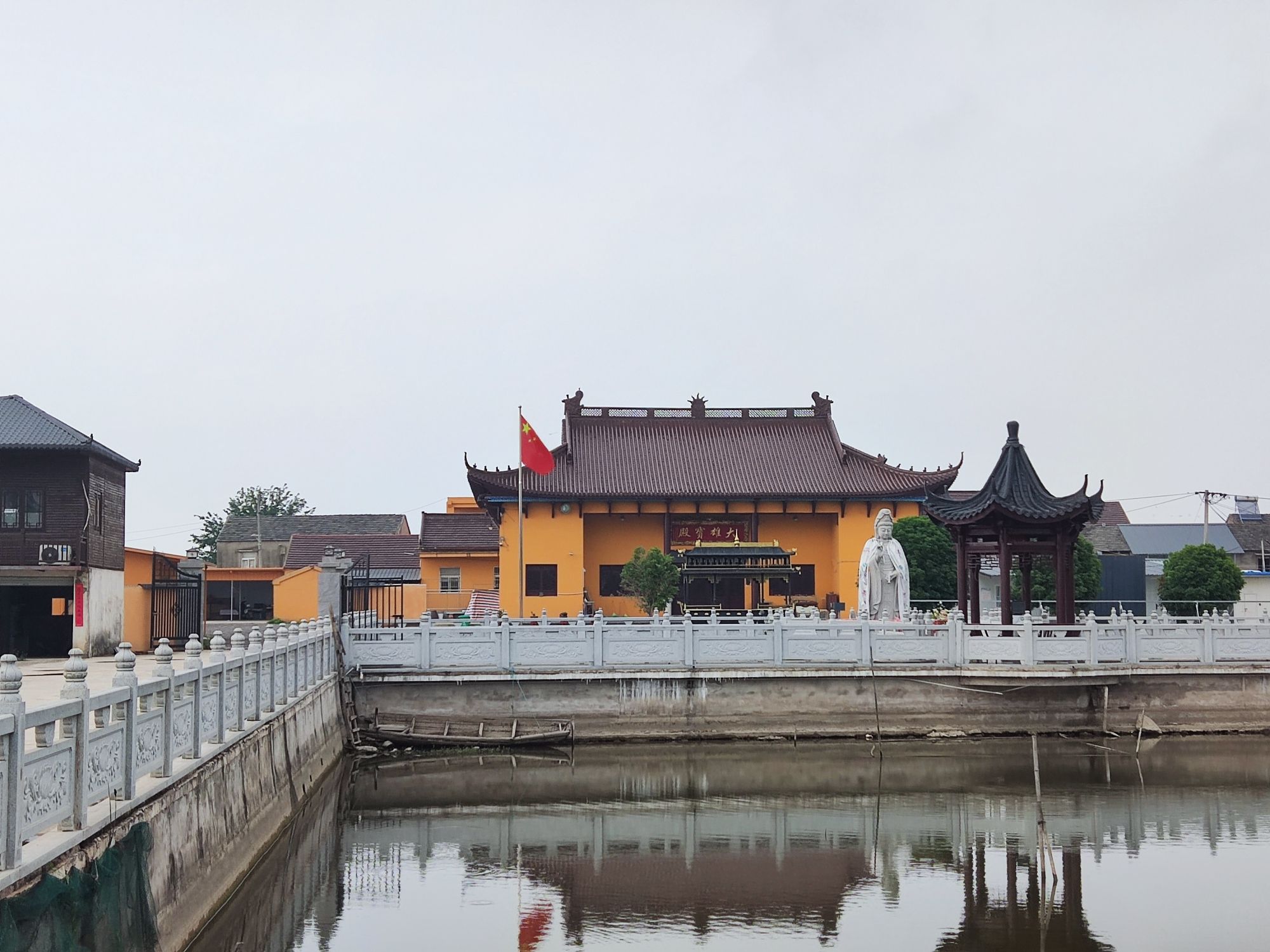 三圣庙实景照片