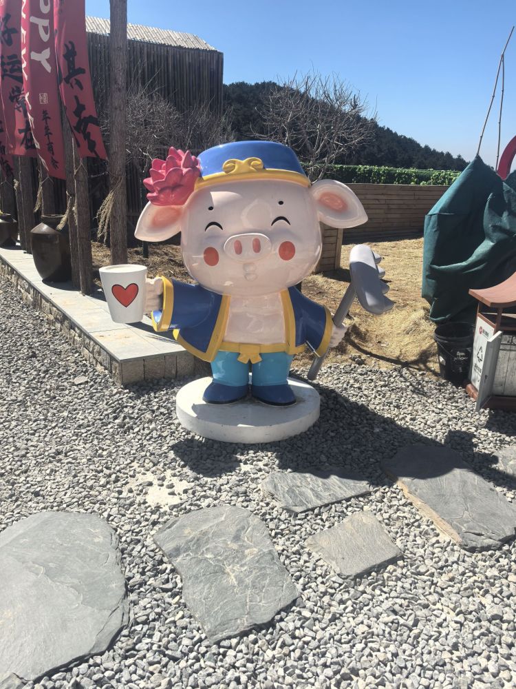 网红猪八戒景点图片