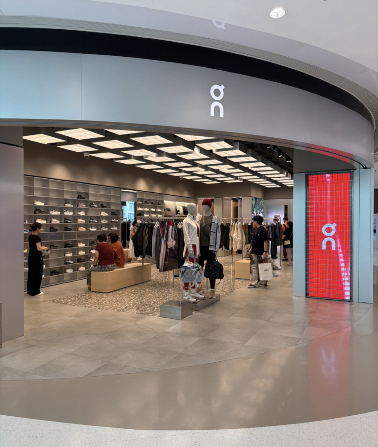 On昂跑(cdf三亚国际免税城A区店)