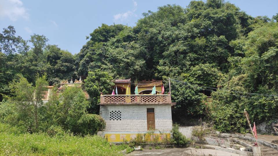 良塘镇威武山庙实景照片