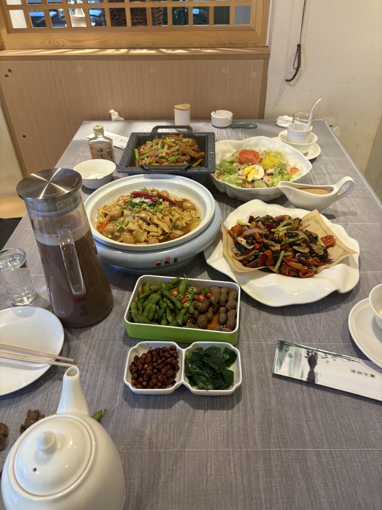 朝食暮饮融合菜餐厅