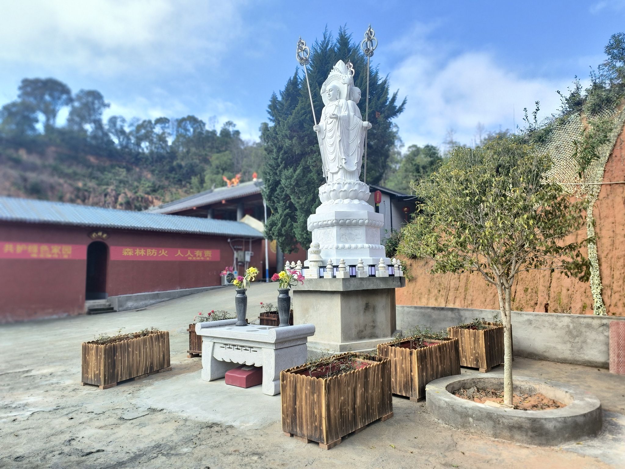 闽侯白沙峰龙禅寺实景照片