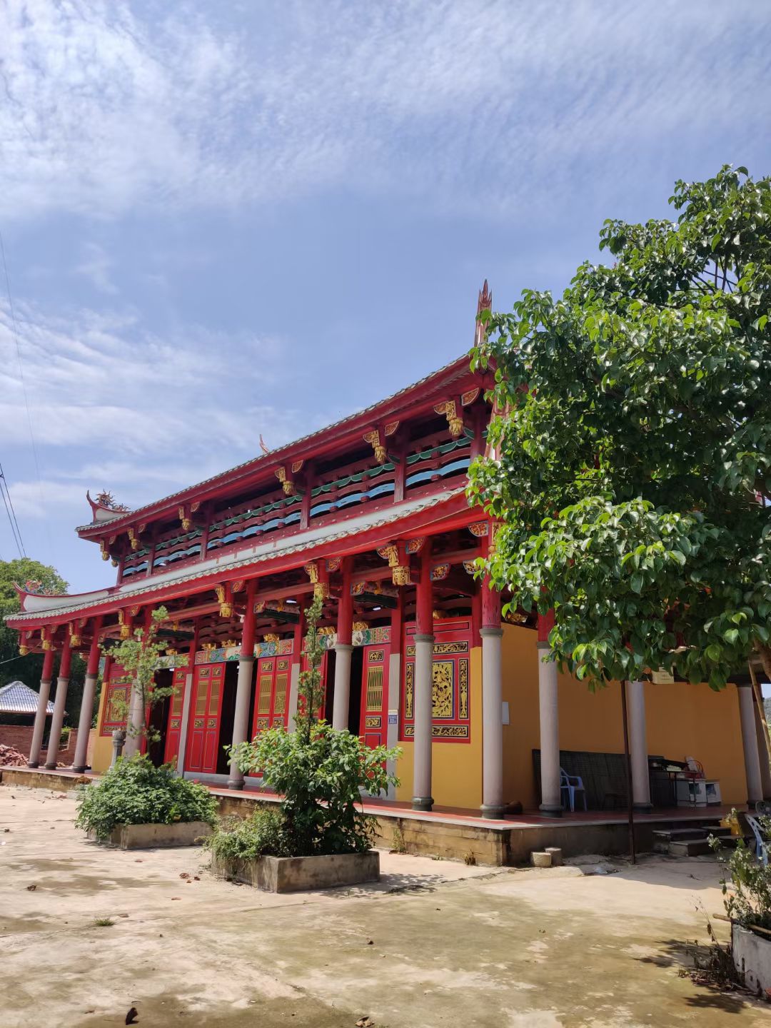 青山岩实景照片