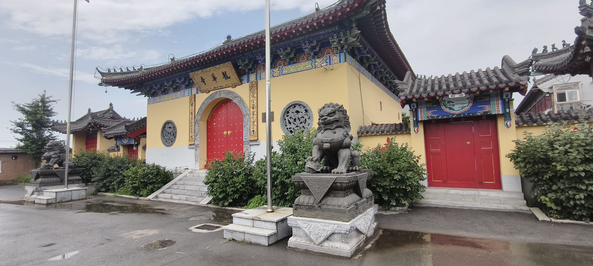 龙华寺实景照片