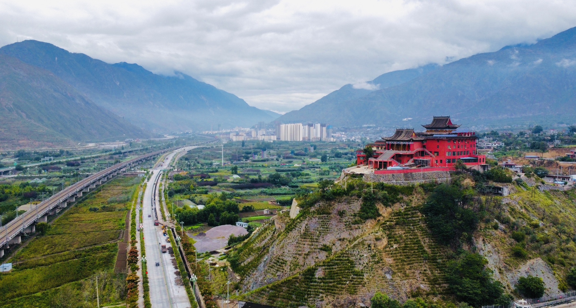 龙华寺实景照片
