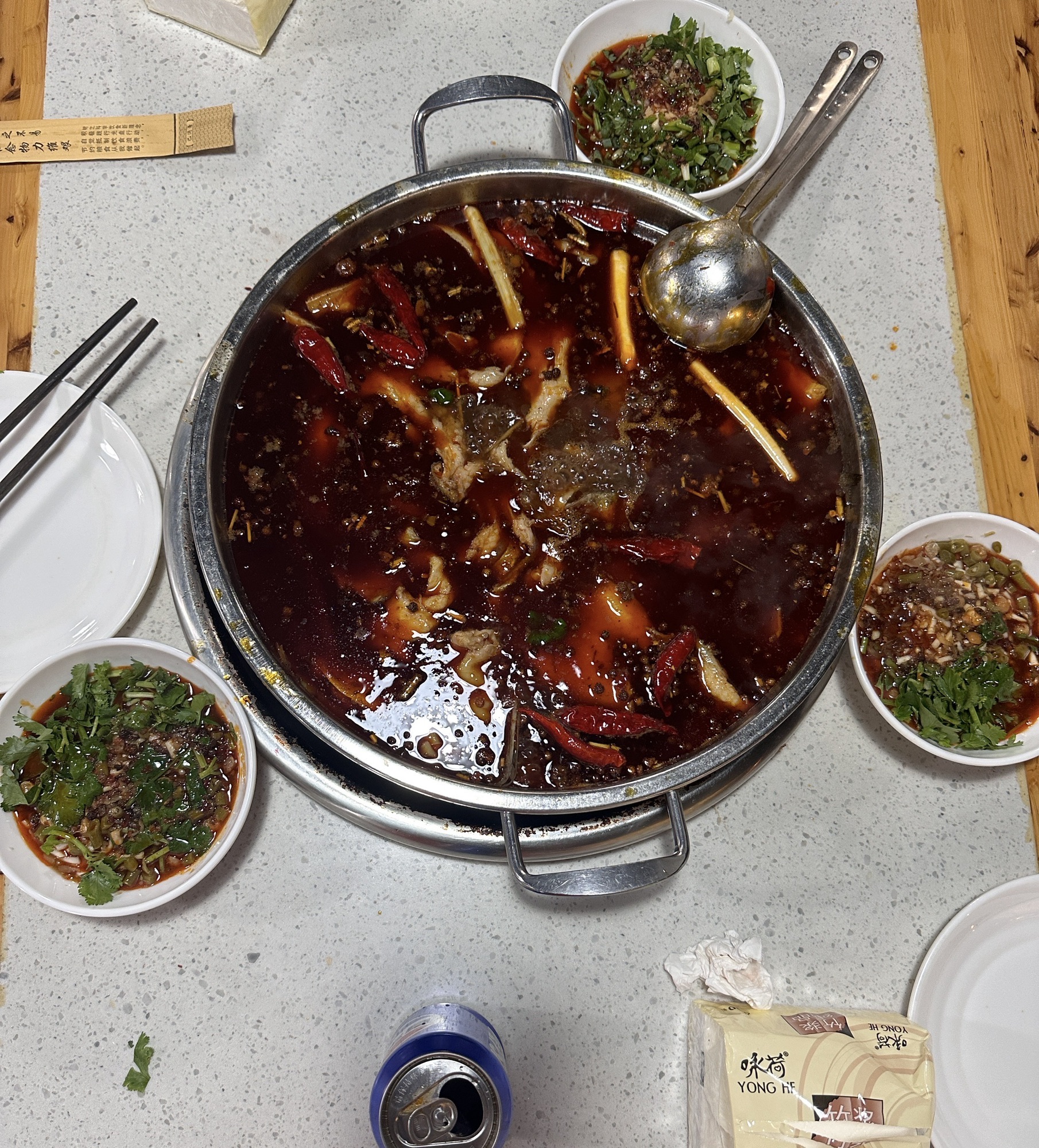 渔头渔尾藤椒自助火锅鱼
