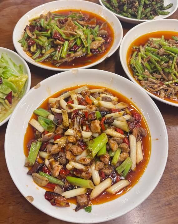 大河街中餐肥肠馆
