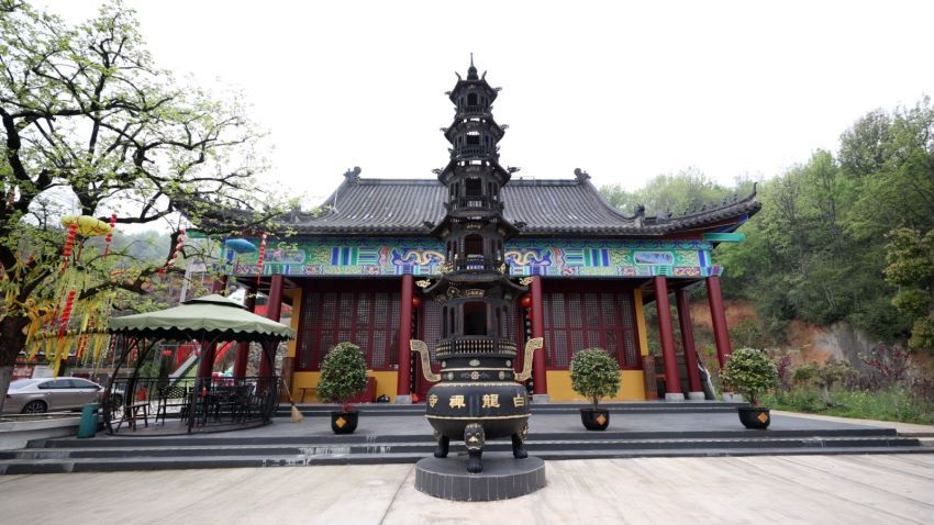 白龙禅寺实景照片