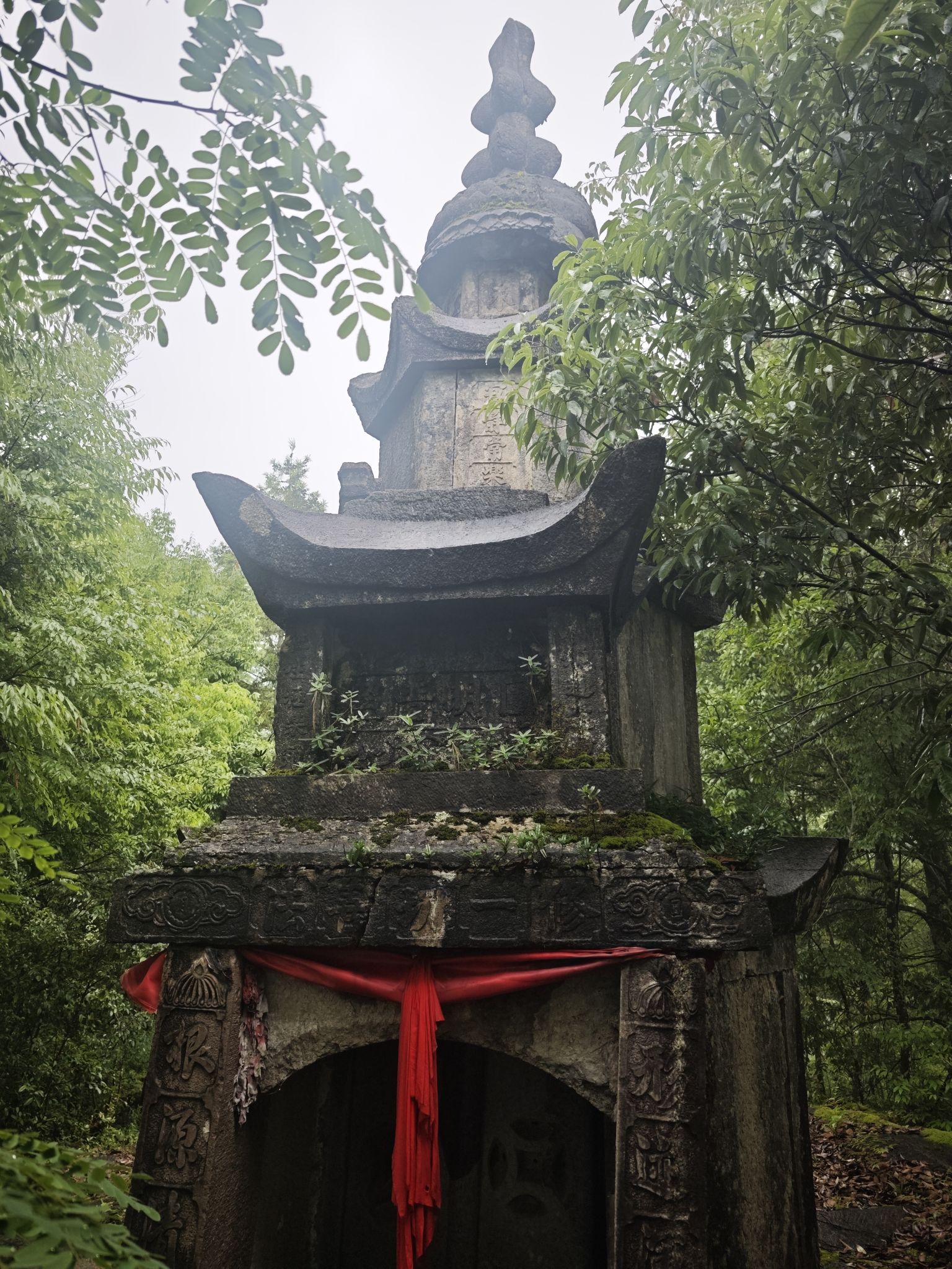 双山古寺实景照片