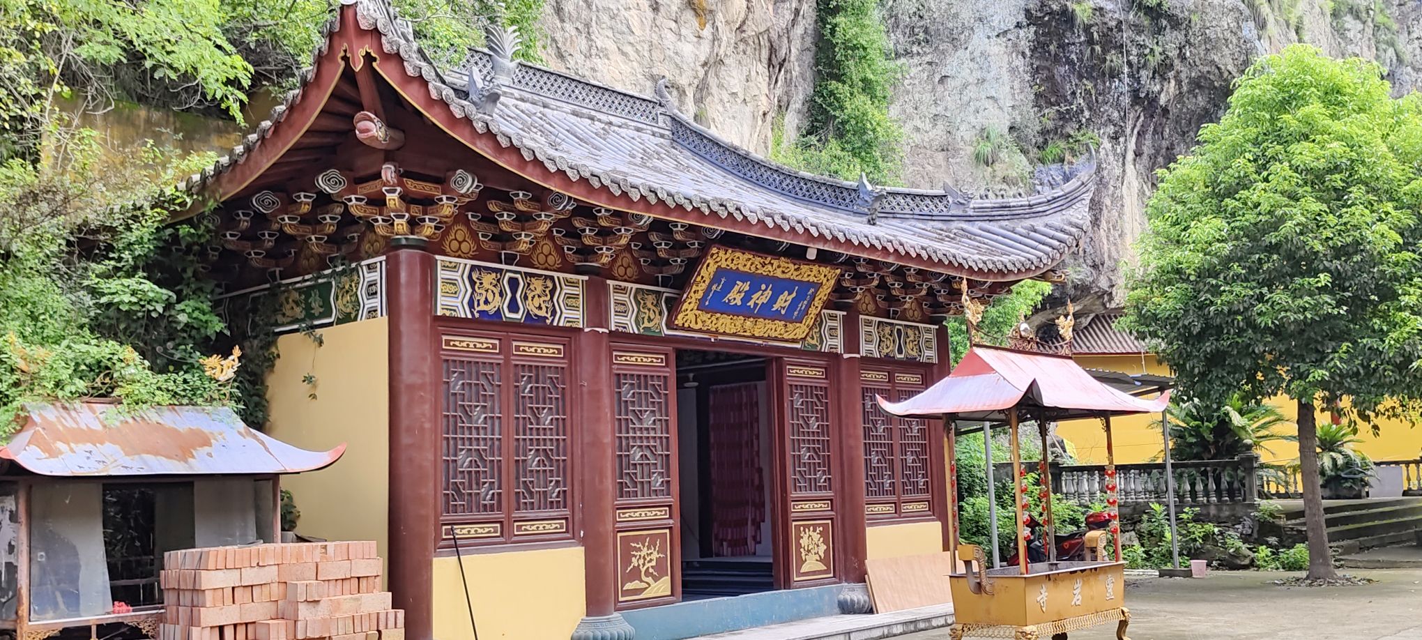 灵岩寺实景照片