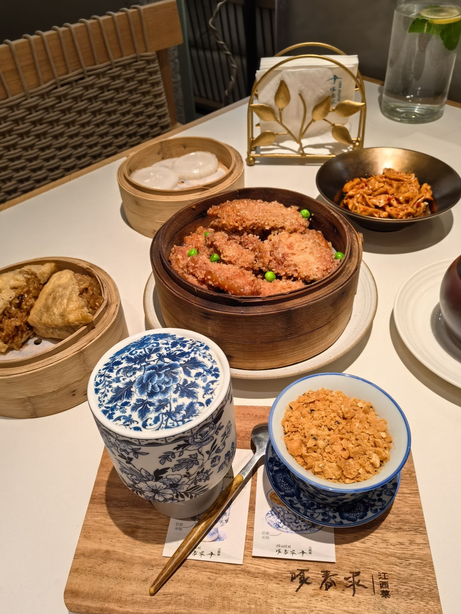 啄春泥·江西菜(海南首店)