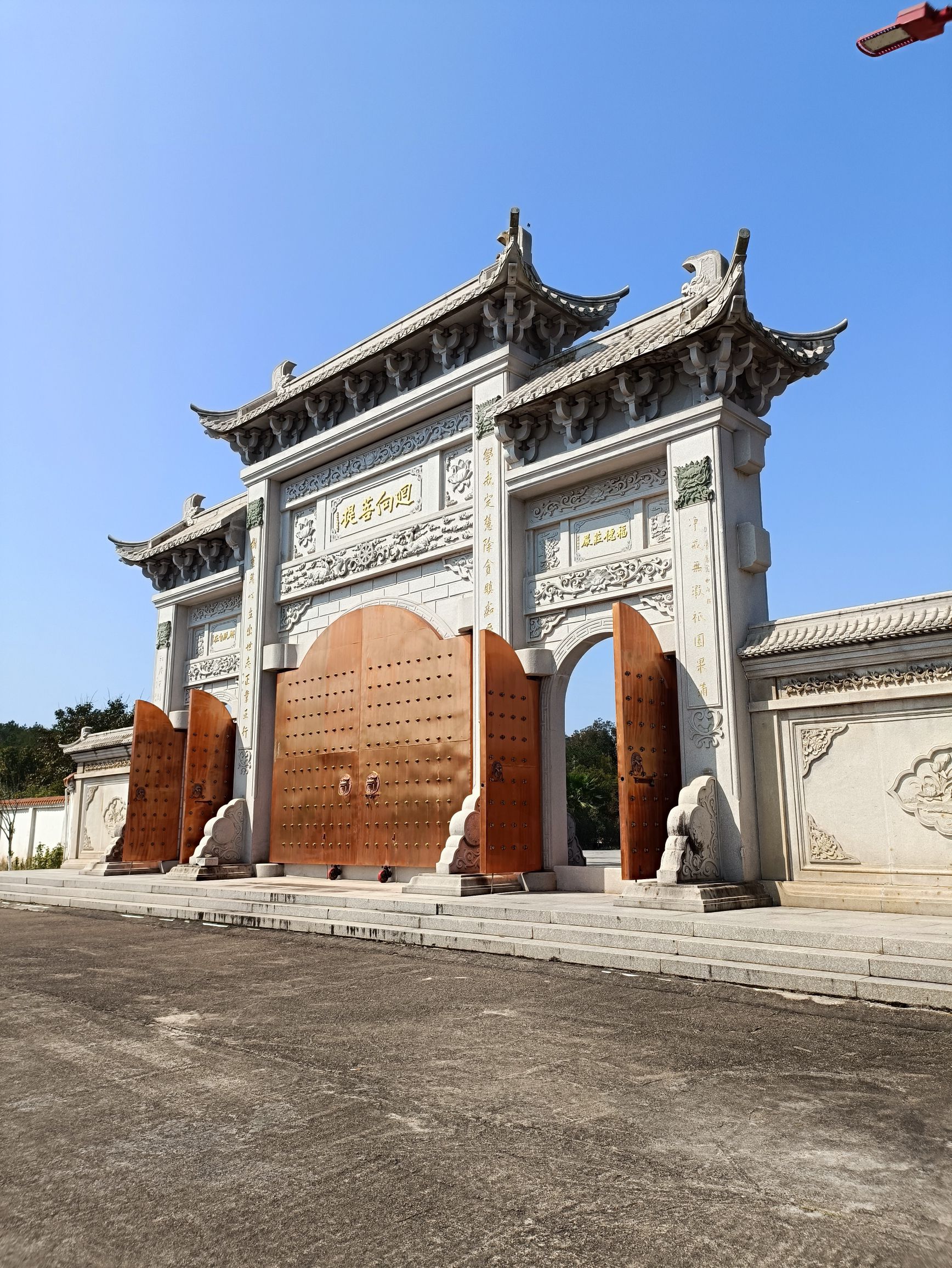 莲开净寺实景照片