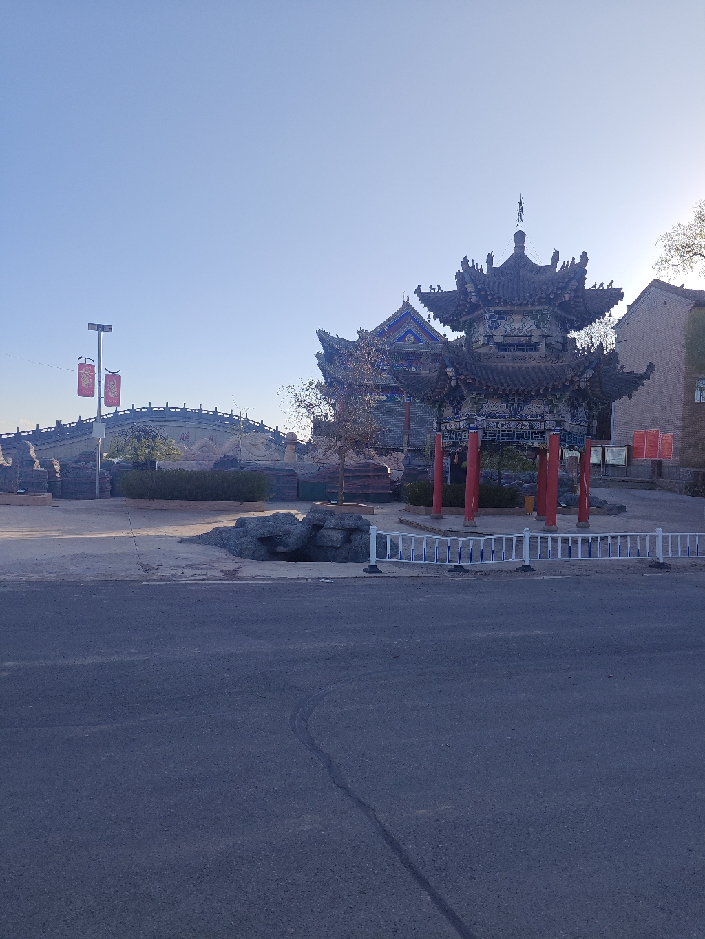 凤龙山太白庙实景照片