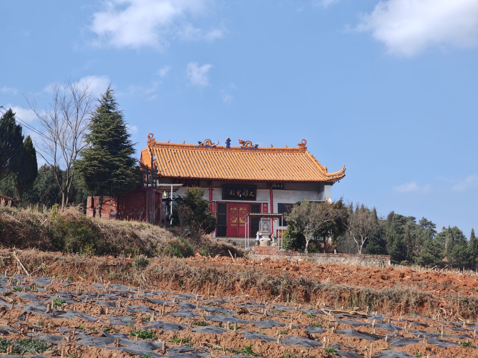 天生洞松棚寺实景照片