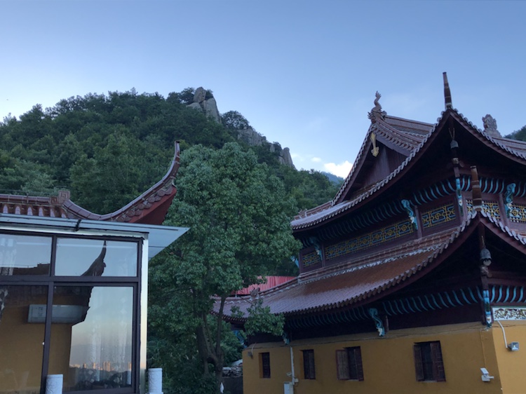 龙山寺实景照片