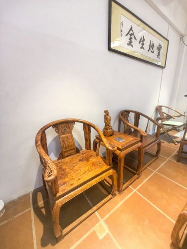 五指山通神御品轩家具销售店