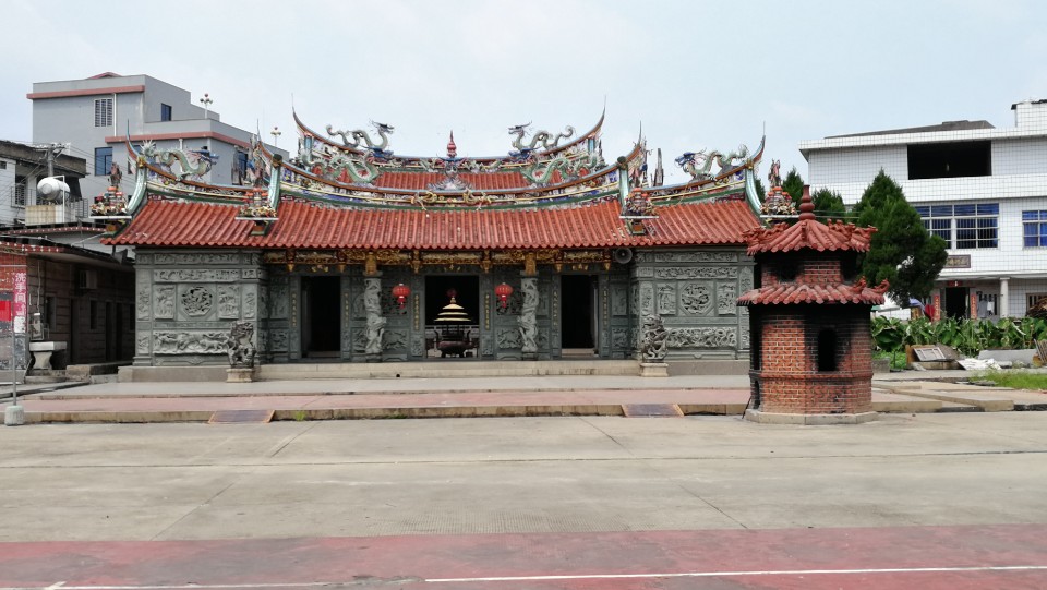 中亭庙实景照片