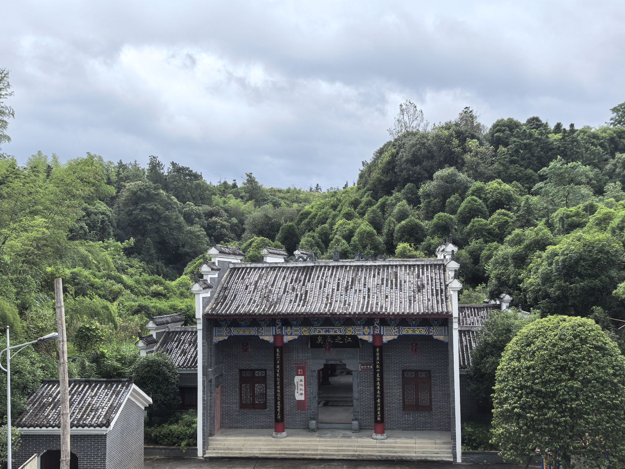 灵寺实景照片