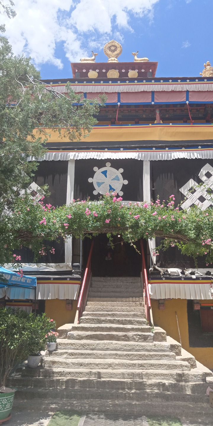 觉木龙寺实景照片