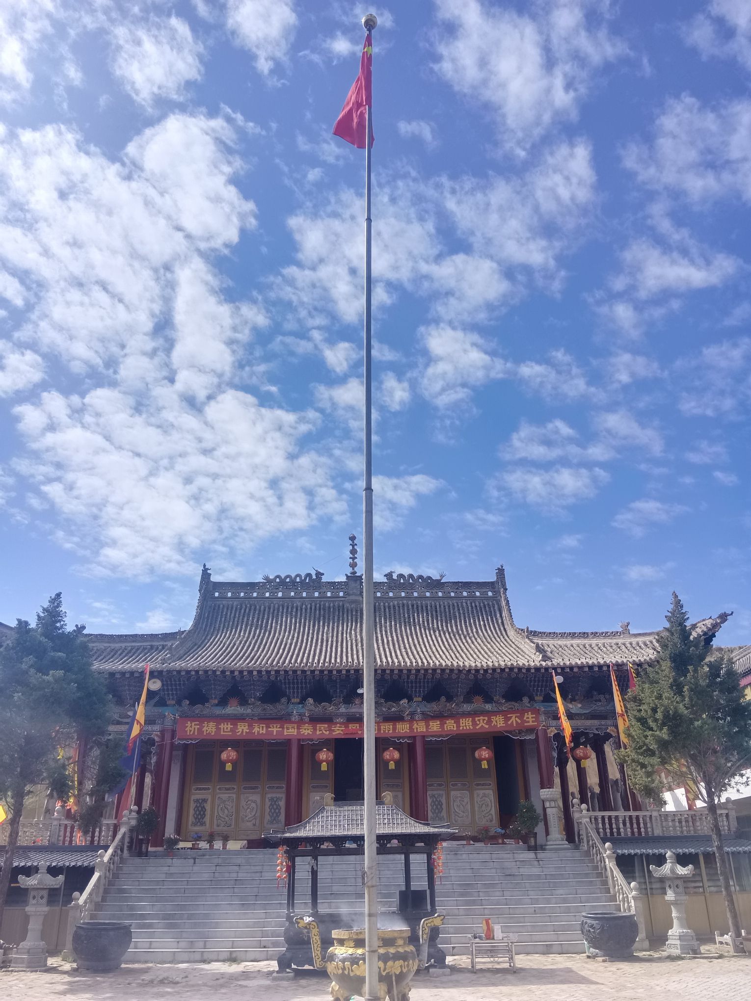 华山讲寺实景照片